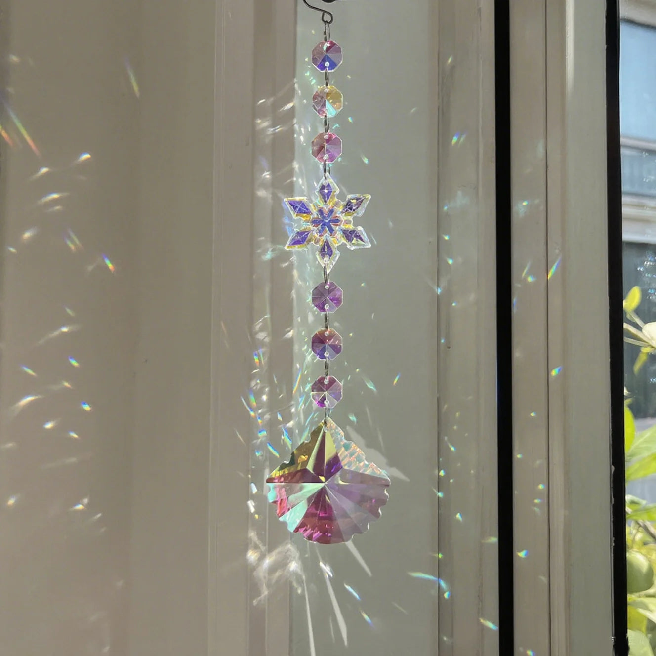 Crystal Wind Chime Snowflake Catcher Prisms Pendant Dream Catcher Rainbow Maker for Car Garden Christmas Hanging Drop Home Decor